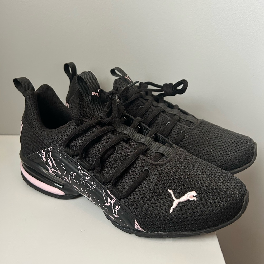 PUMA Women’s Axelion Glam Crosstrainer
